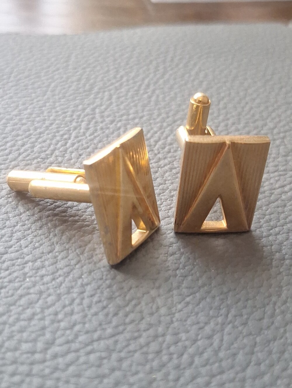 SWANK Gold Tone Triangular Accent Rectangular Cufflinks - Picture 3 of 4